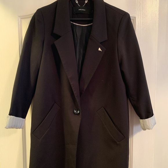 Vero Moda Jackets & Blazers - *SOLD* VERO MODA Oversized Blazer.